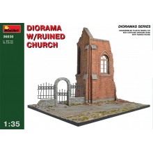 1:35 DIORAMA w/RUINED CHURCH